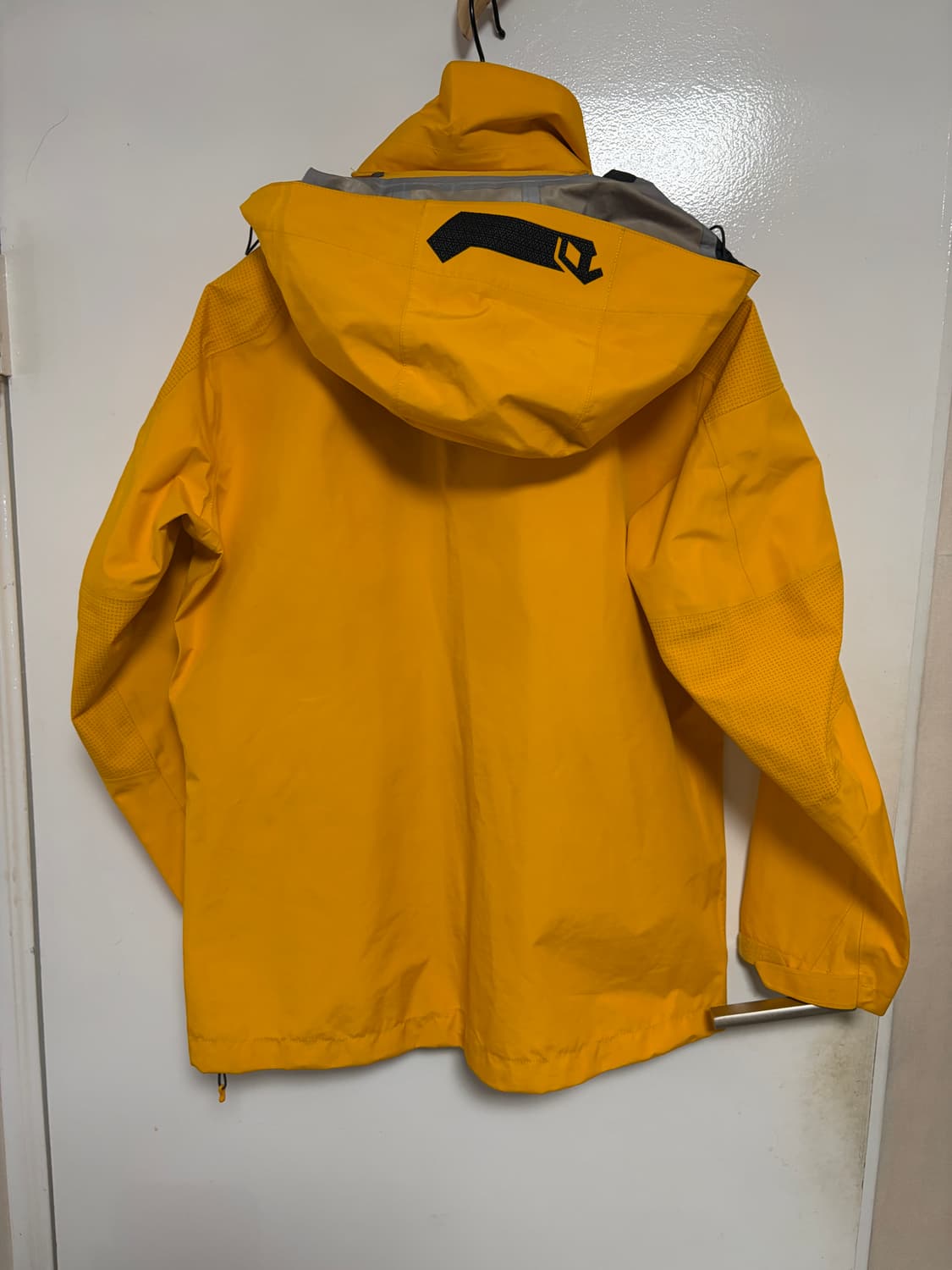 밀레 고어텍스 바람막이 상품이미지1