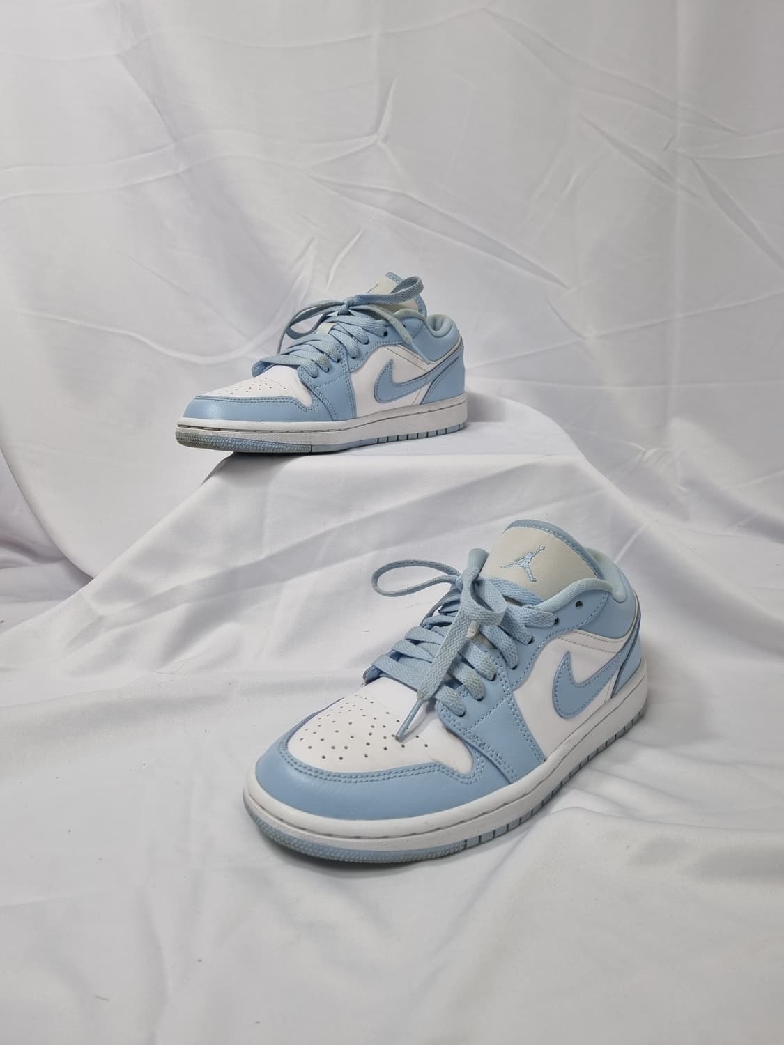 235 나이키 에어 조던 1 로우 화이트 아이스 블루 상품이미지2