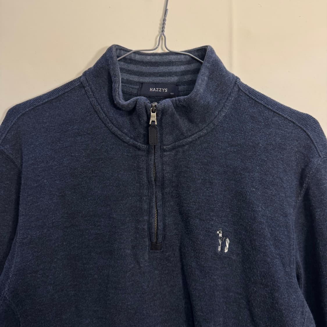 헤지스 반집업 니트 상품이미지2