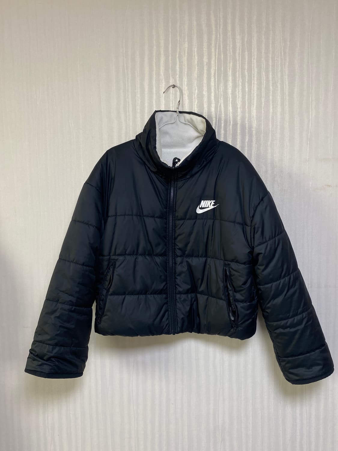 나이키 여성 써마핏 리버시블 숏 패딩 상품이미지1