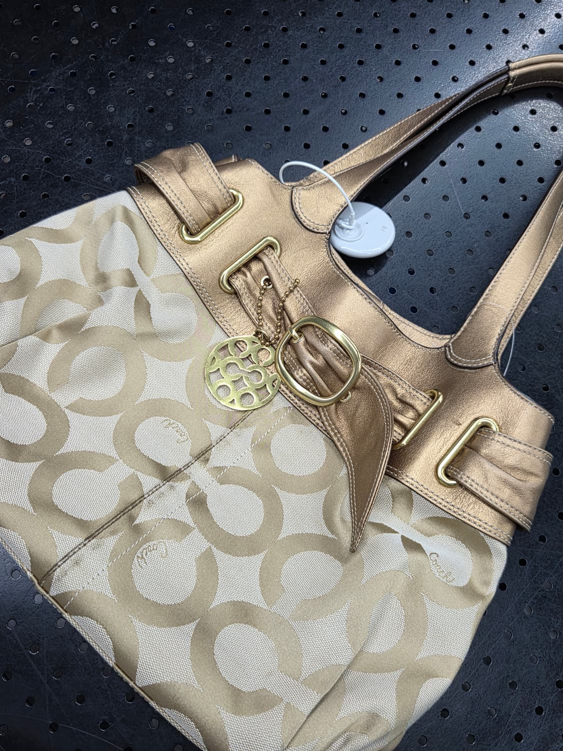 Coach 코치 골드패턴 만두 숄더백 토트백 상품이미지1