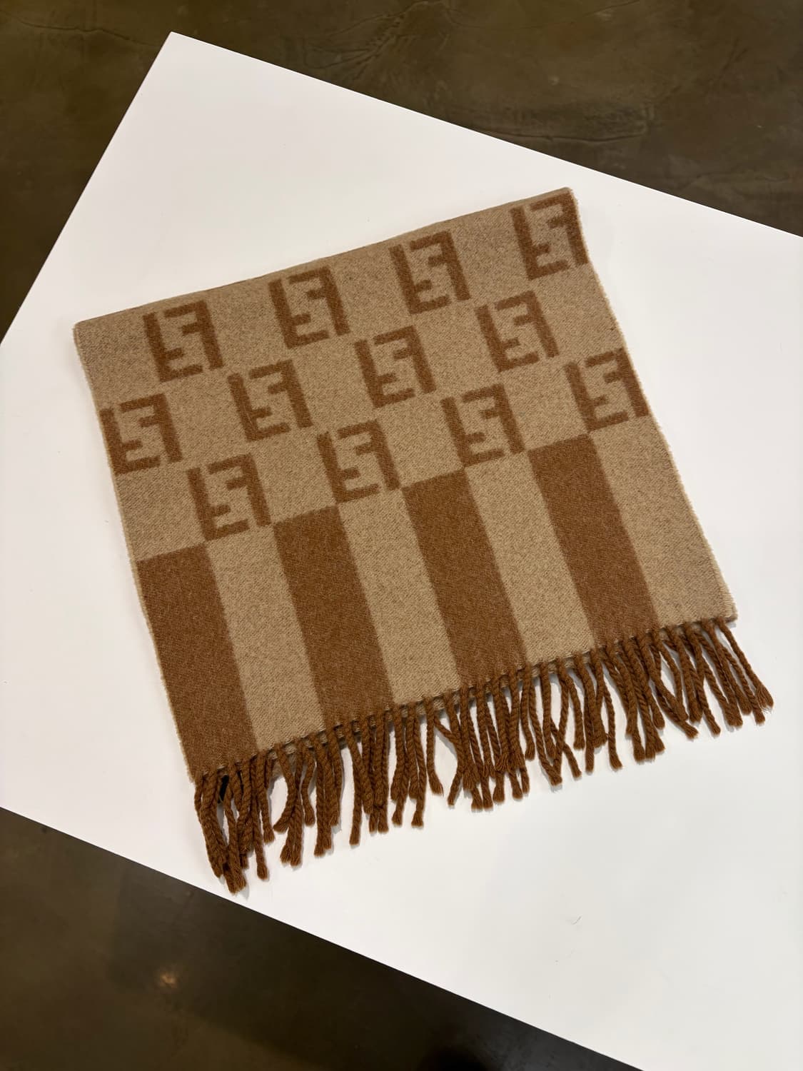 펜디 울 머플러 상품이미지2