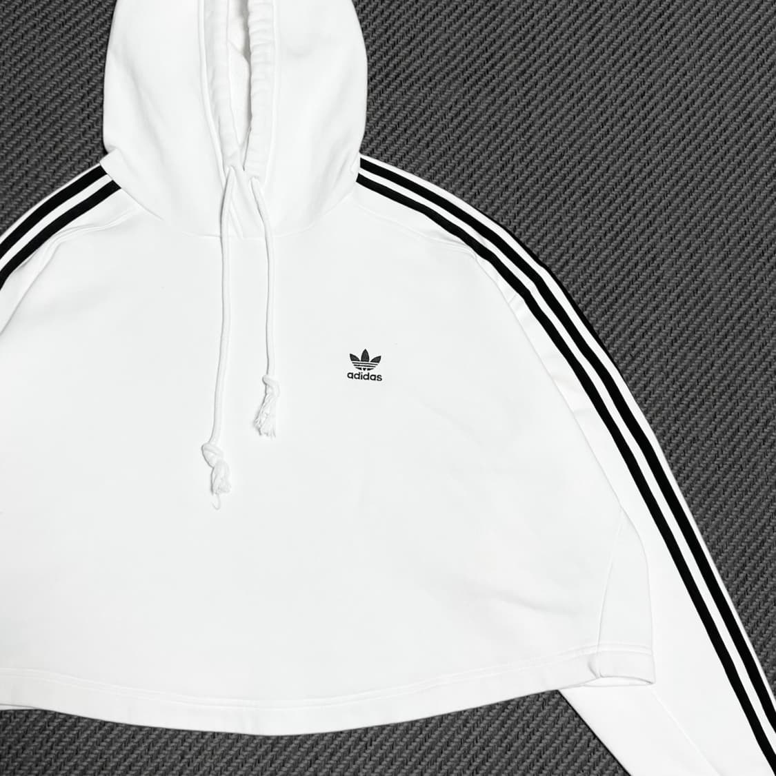 [XL] adidas 아디다스 오버핏 크롭 화이트 후드티 상품이미지2