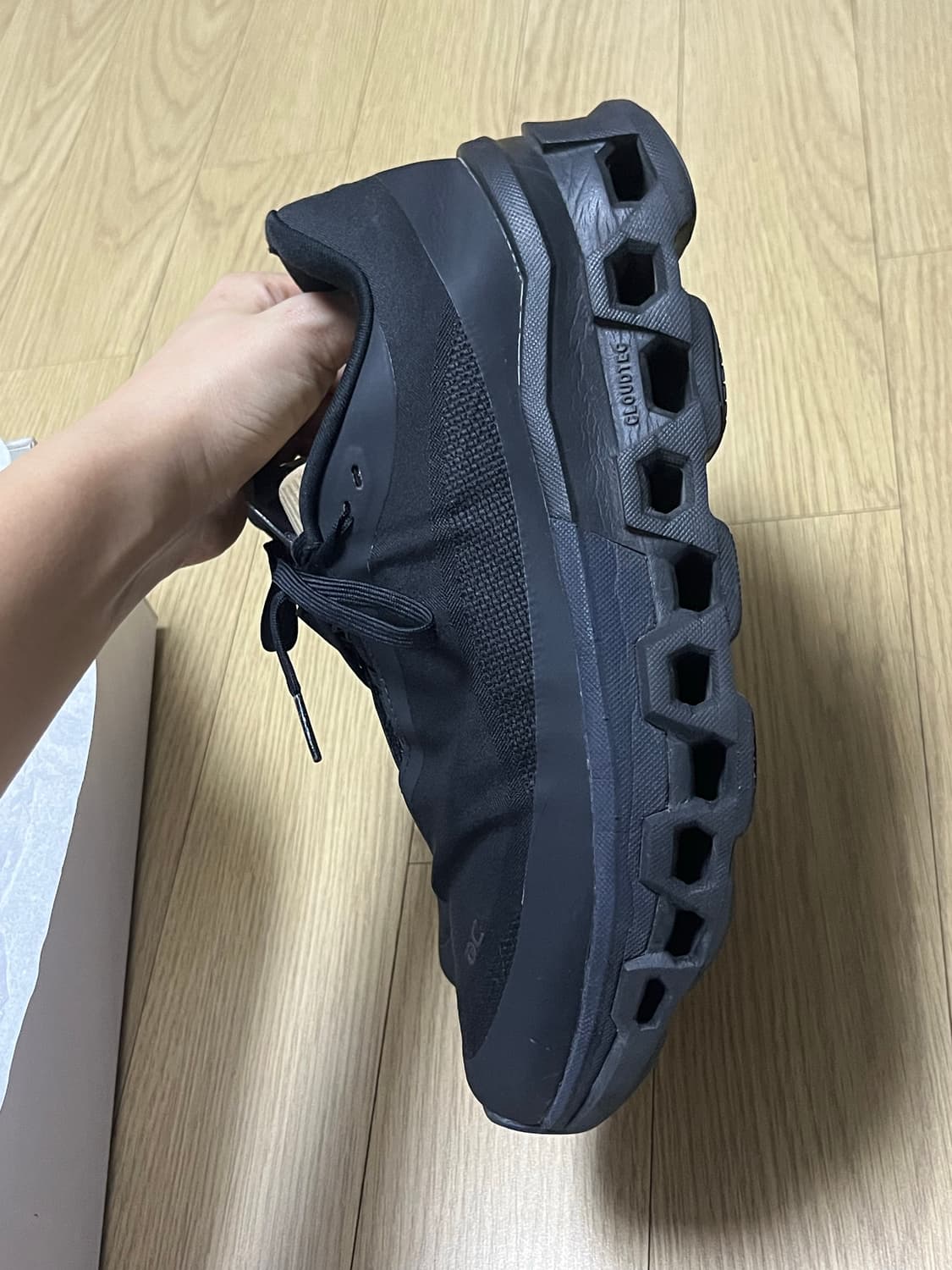 오늘만 할인! 온러닝x파프 클라우드몬스터2 블랙 255/머듈 아모멘토 상품이미지7