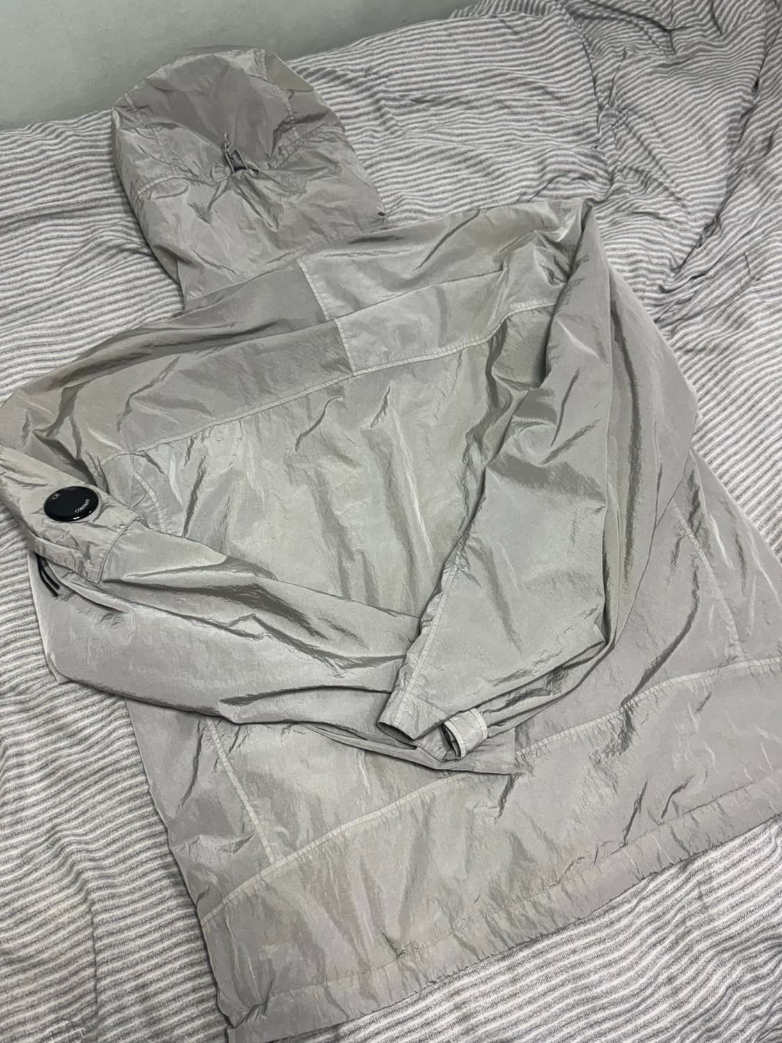 Cp컴퍼니 나일론 후드 바람막이 자켓(XL) 상품이미지4