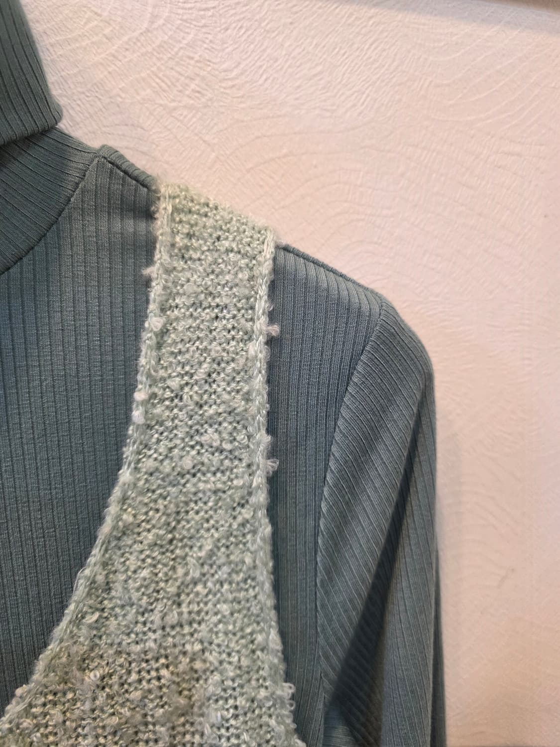 Guess 골지 목폴라 니트 민트 세트 상품이미지4