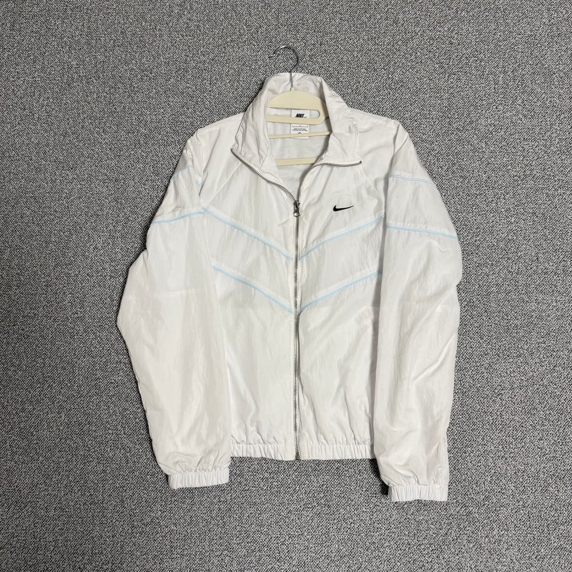 나이키 윈드러너 바람막이 자켓 우먼스 L 화이트 상품이미지1