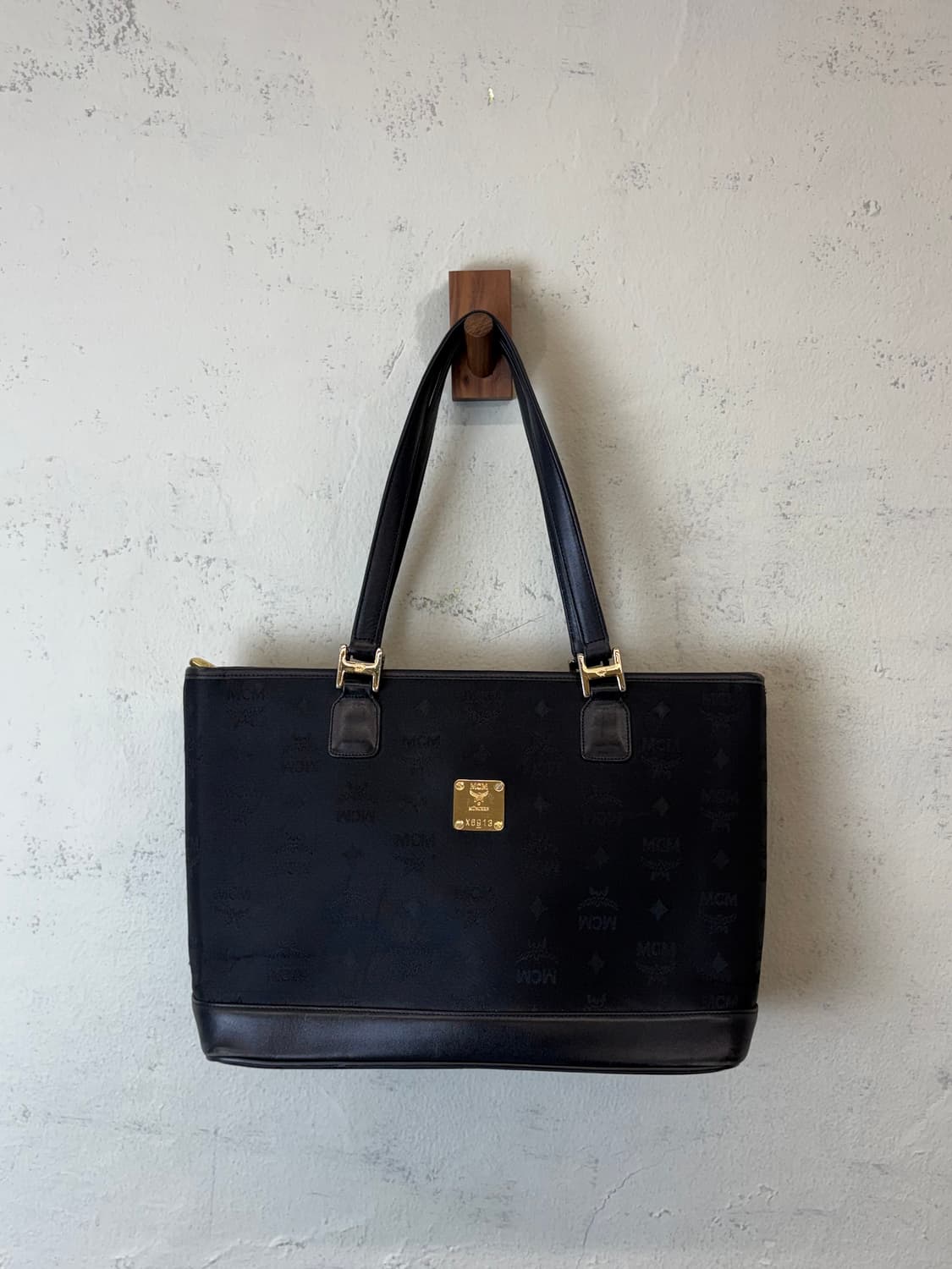 MCM 엠씨엠 빈티지 블랙 토트백 상품이미지1