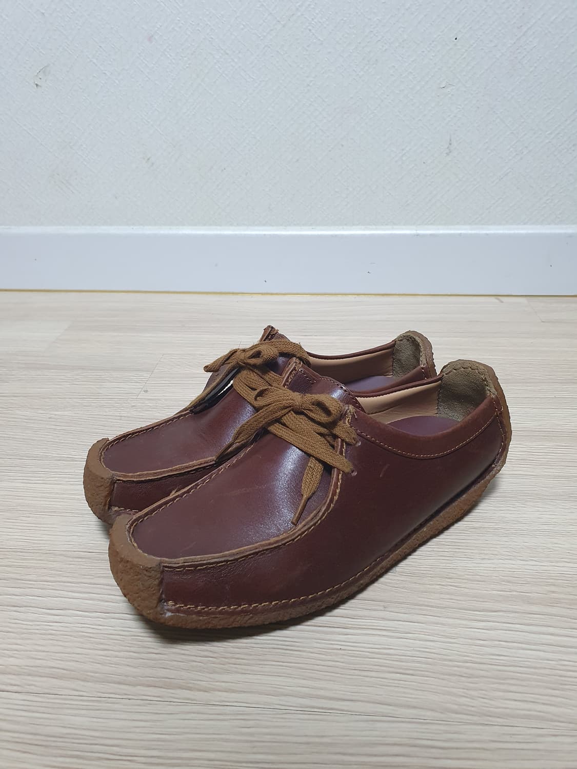 클락스 왈라비 브라운 레더 슈즈 240 상품이미지4