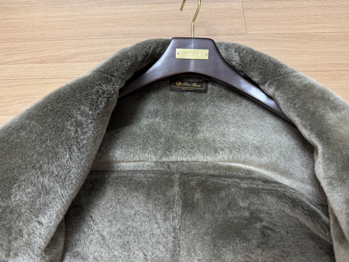 로로피아나 스웨이드 무스탕 코트 상품이미지6