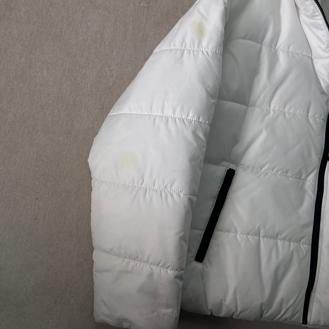 W 100 나이키 신형 백스우시 화이트 푸퍼 패딩 상품이미지5