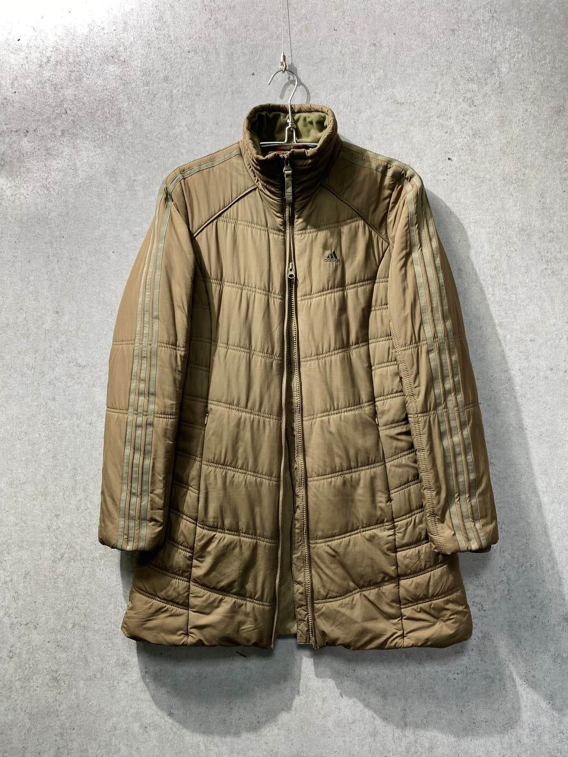 [L] Adidas 아디다스 카키 롱 패디드 점퍼 상품이미지3