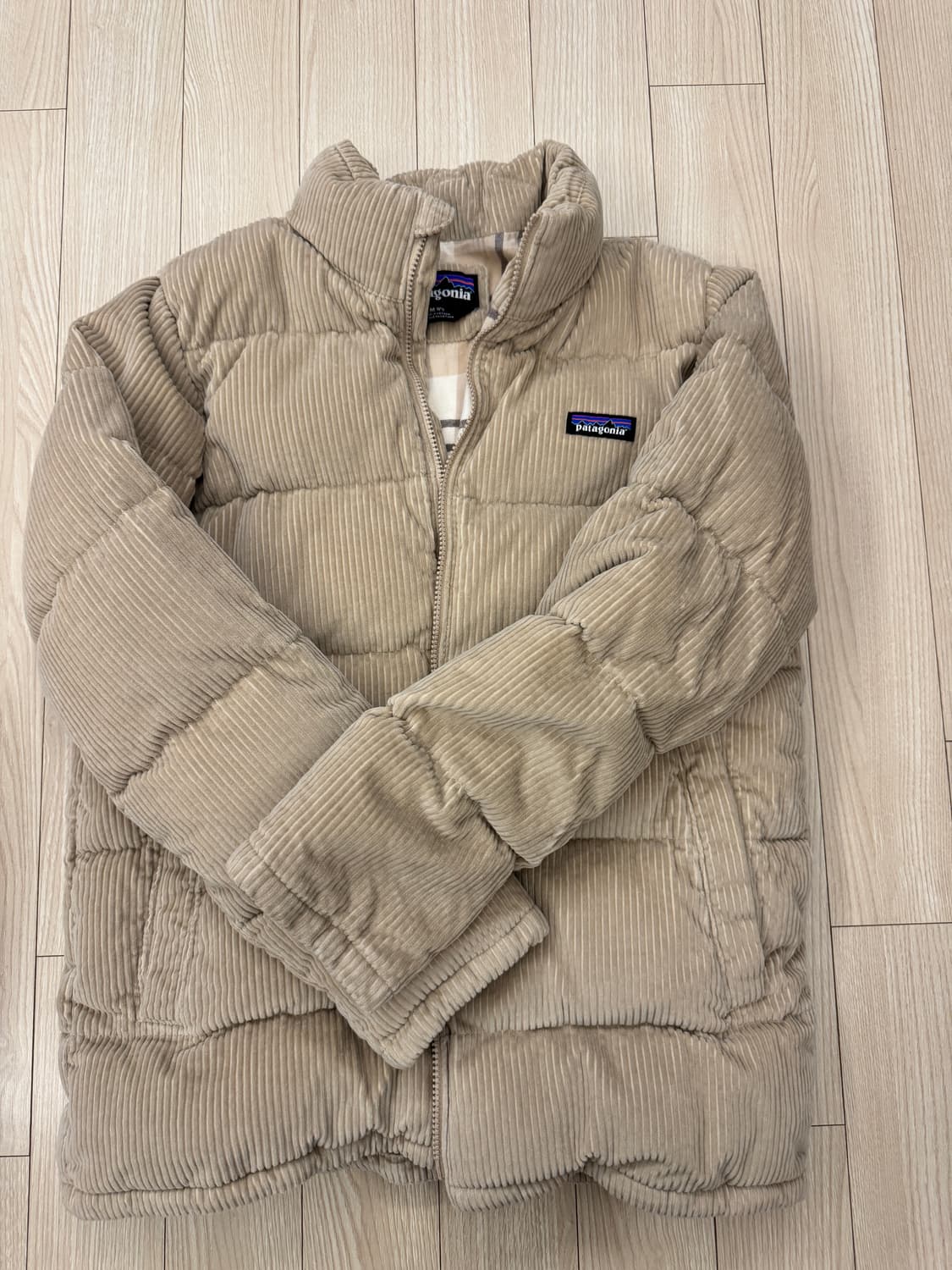 파타고니아 코듀로이 패딩 우먼즈 m 베이지 상품이미지1