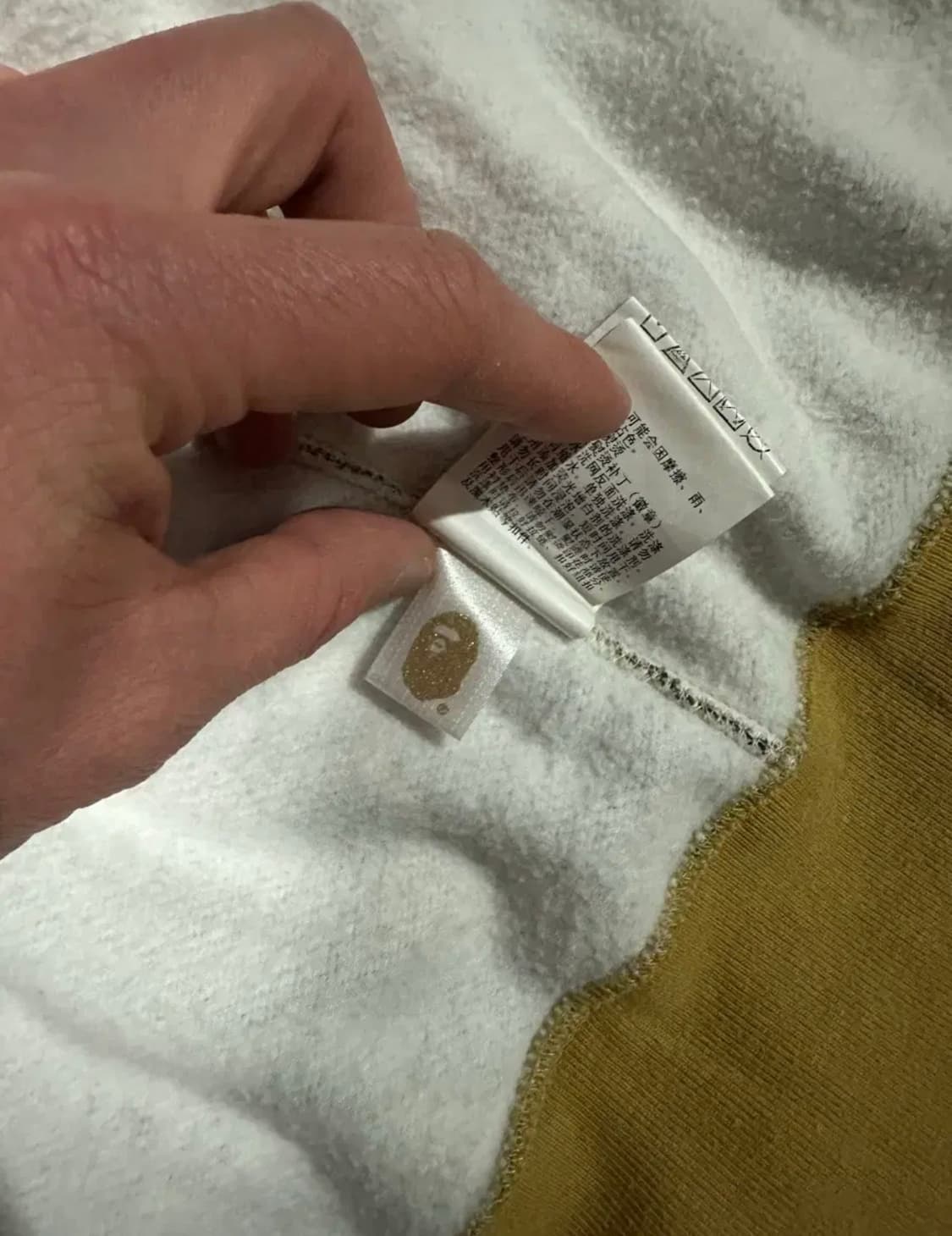 베이프 샤크후드집업 황계 L 상품이미지5