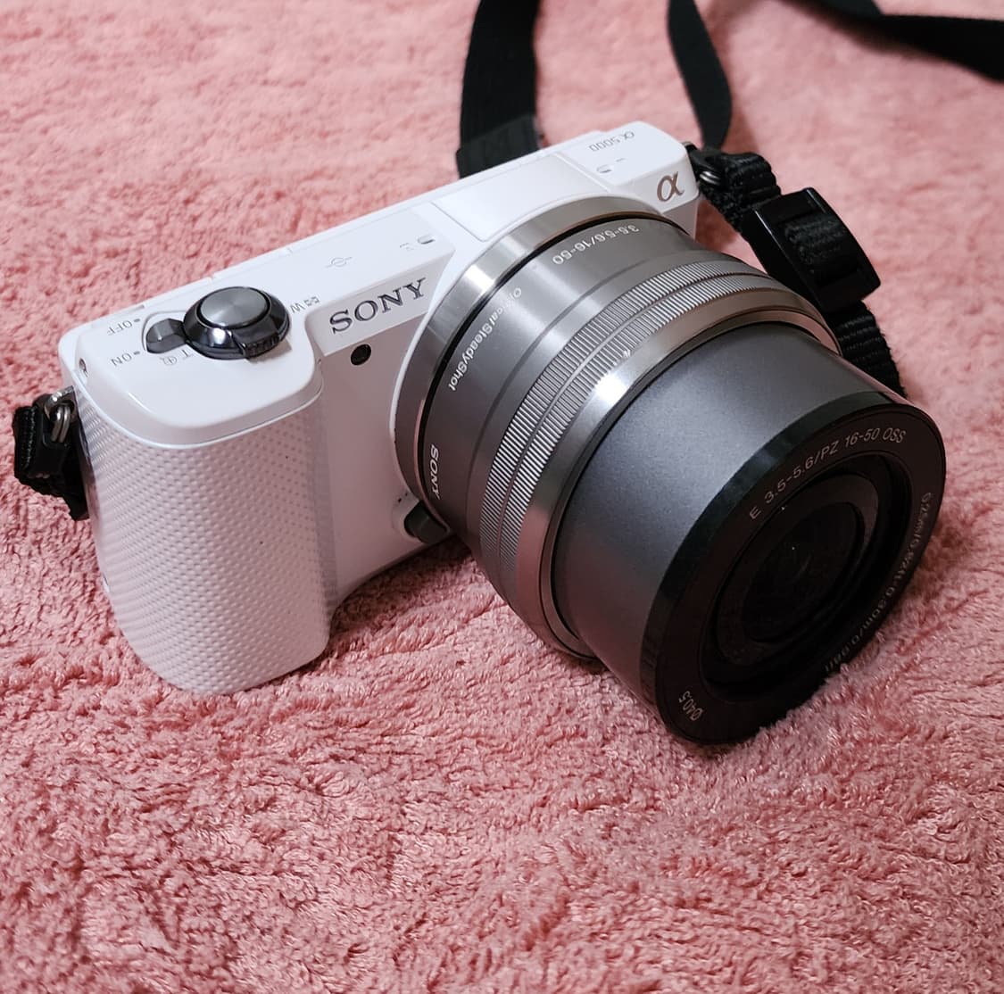 소니 알파 a5000 와 16-50mm 전동줌렌즈팝니다. 상품이미지2
