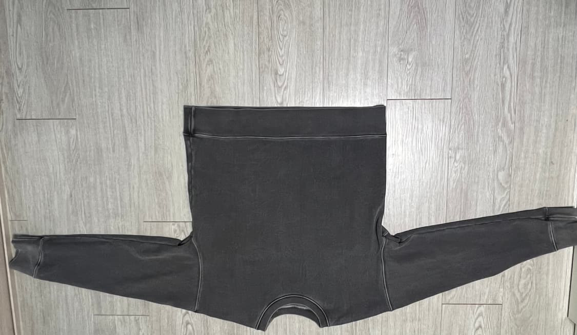 어텐션로우 피그먼트 리버시블 맨투맨 상품이미지3