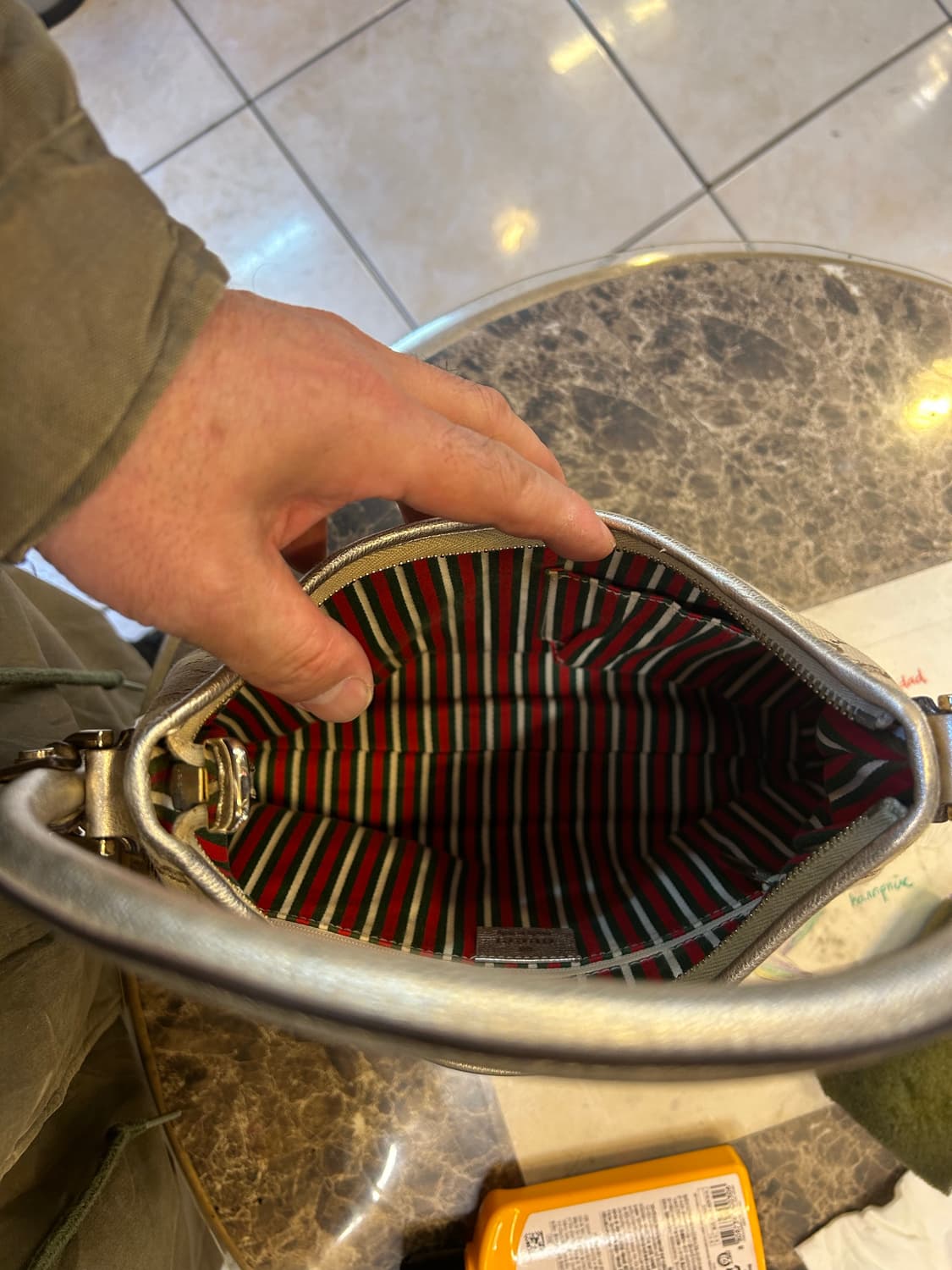 정품 구찌 D로고 숄더백 팝니다 상품이미지7