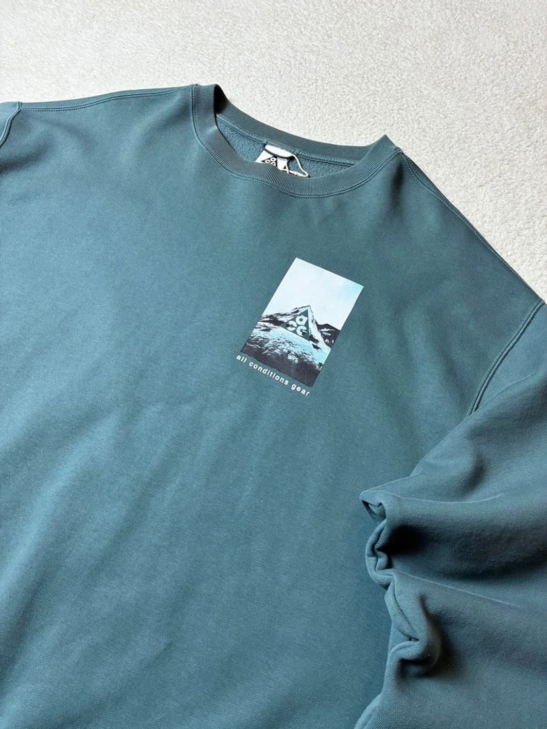 나이키 ACG 써마핏 플리스 그래픽 스웻 셔츠 PN6502   상품이미지4