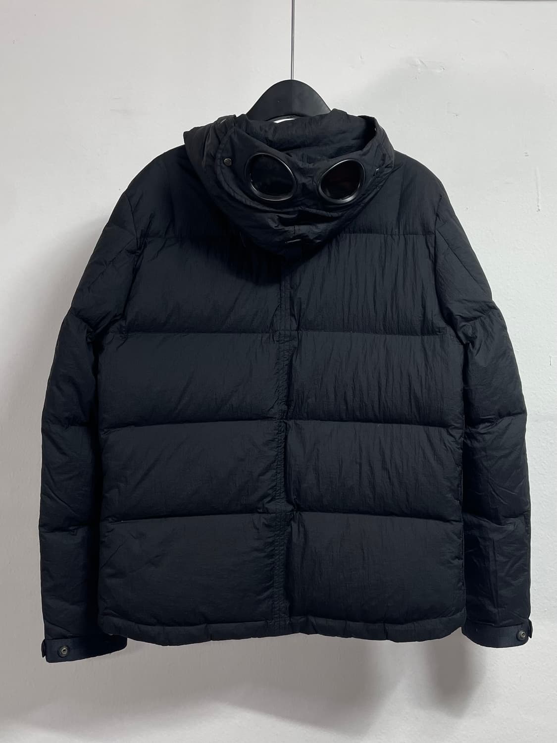 CP컴퍼니 고글 나일론 후드 다운 패딩 (on.471)    상품이미지2