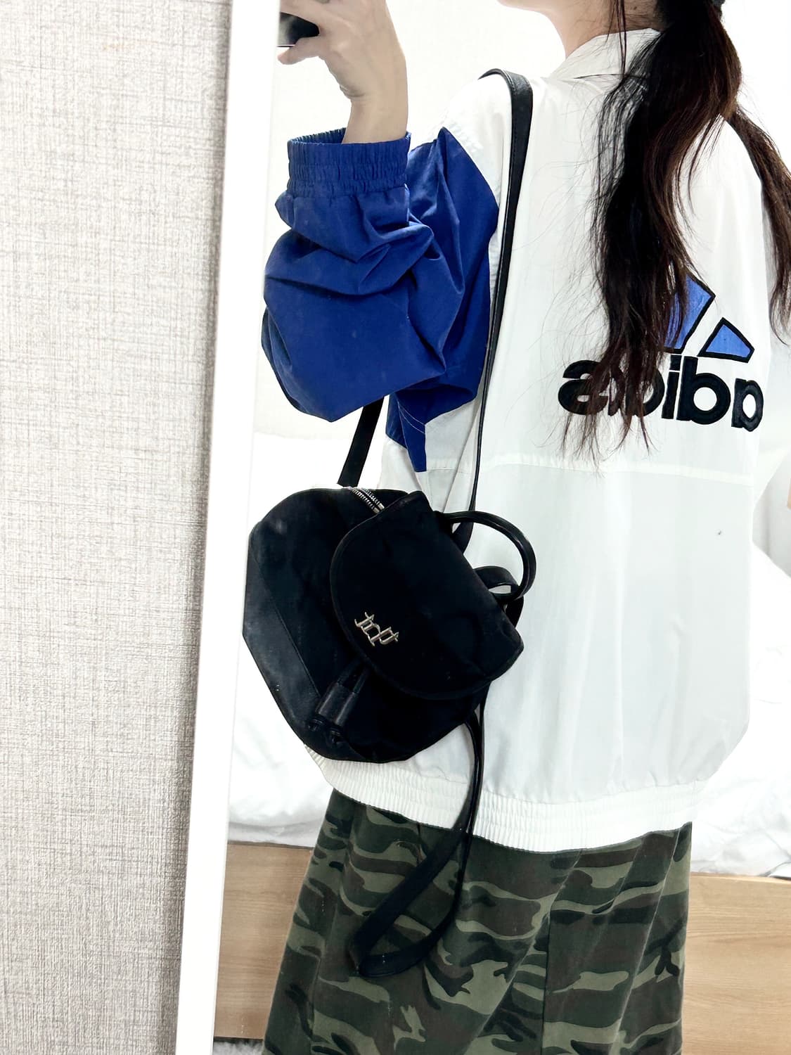 아디다스 90‘s 빅로고 포카리 바람막이 상품이미지1