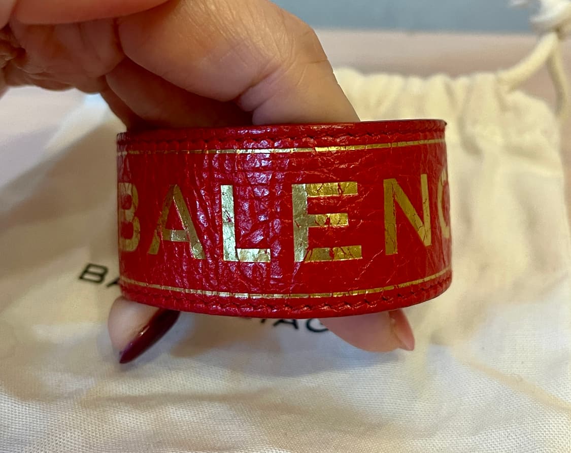 발렌시아가 Balenciaga 로고 커프 레더 팔찌 레드 M  상품이미지2