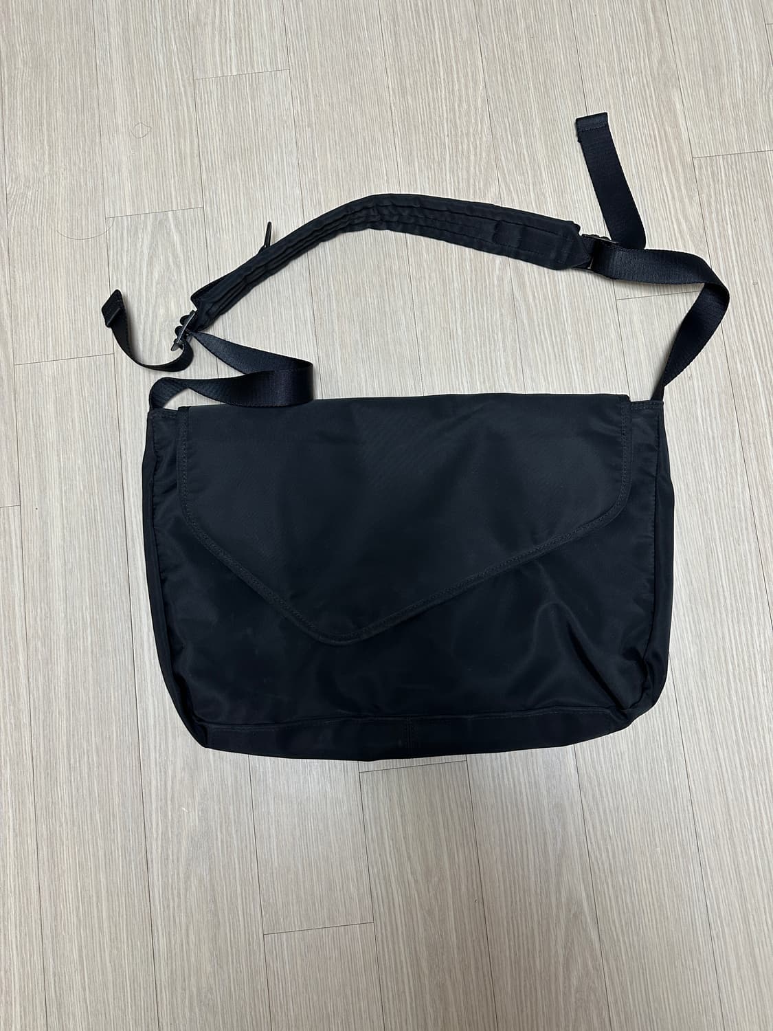 하 아카이브 크로스백 상품이미지2