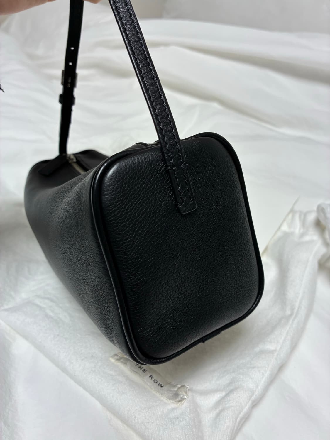 더 로우 90s 백 상품이미지5