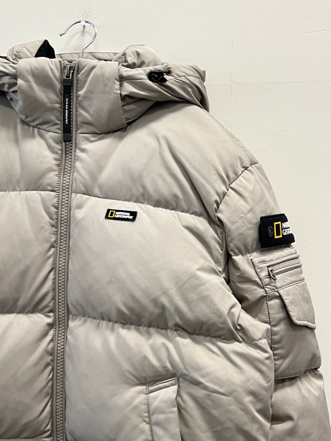 (L) 내셔널지오그래픽 골든 몰 숏 구스 후드 다운 점퍼 아게이트 그레이 상품이미지3