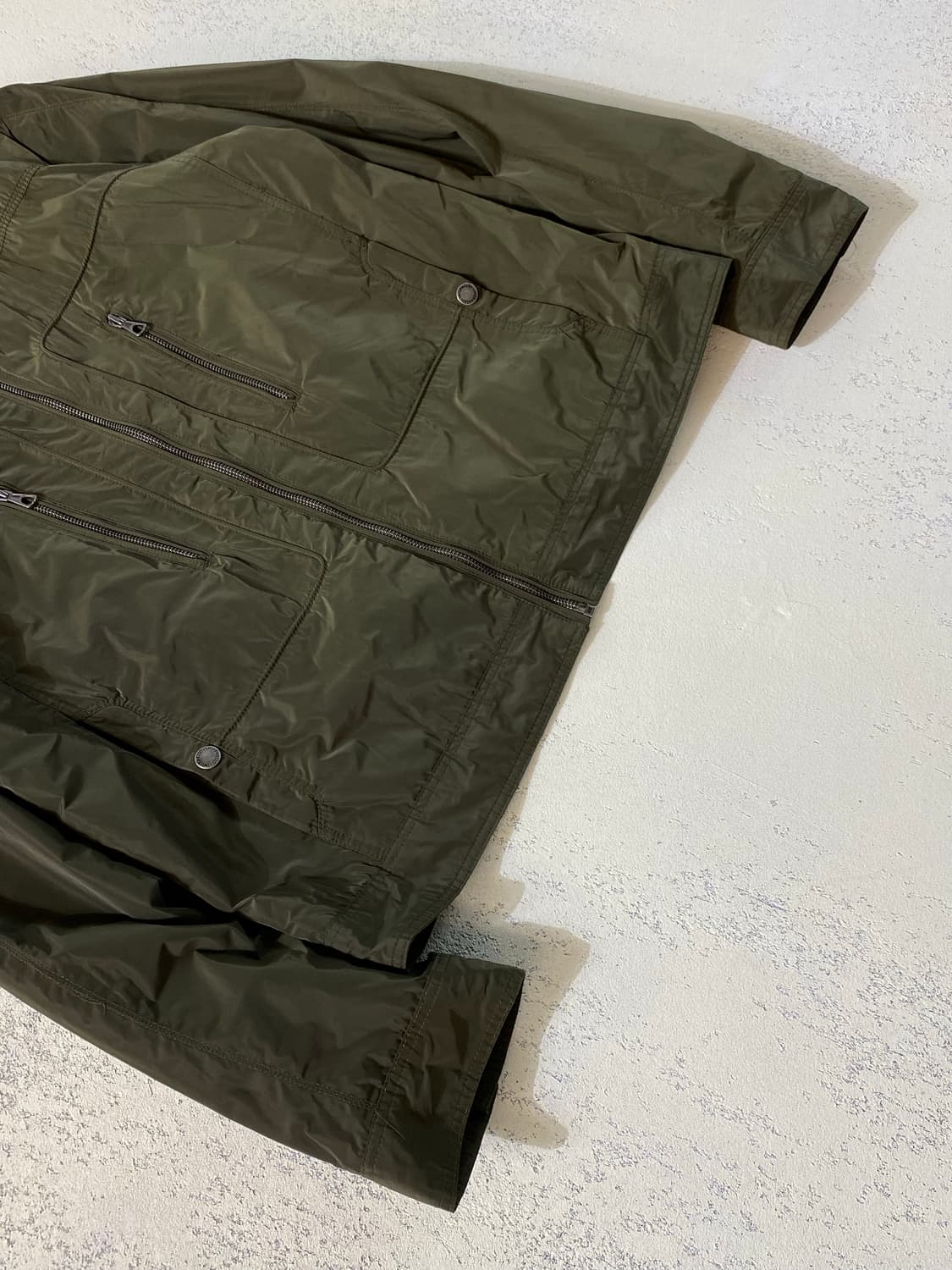 [105] INTERMEZZO 인터메조 카키 폴리쉘 집업 자켓 상품이미지5