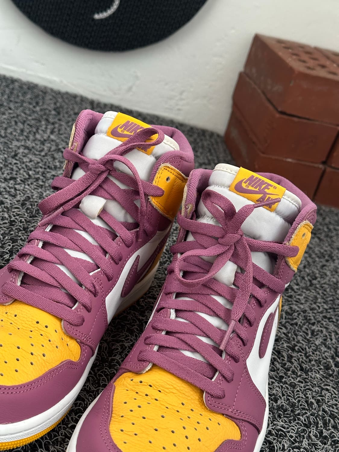 나이키 에어 조던 1 High 퓨전 레드 270 상품이미지6