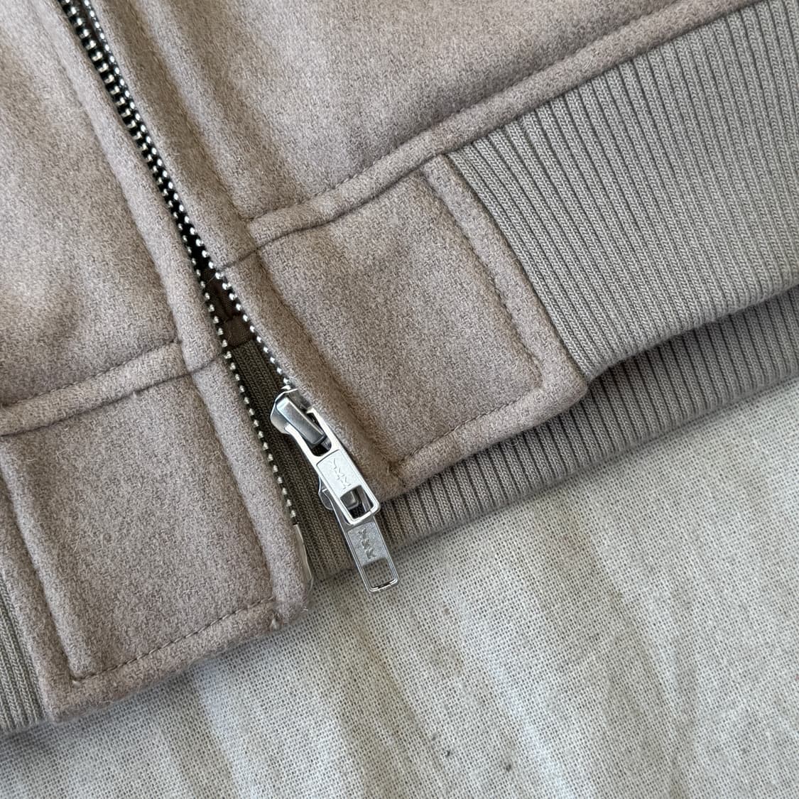 벌스데이수트 베이지 울 헤링턴 자켓 L 상품이미지3