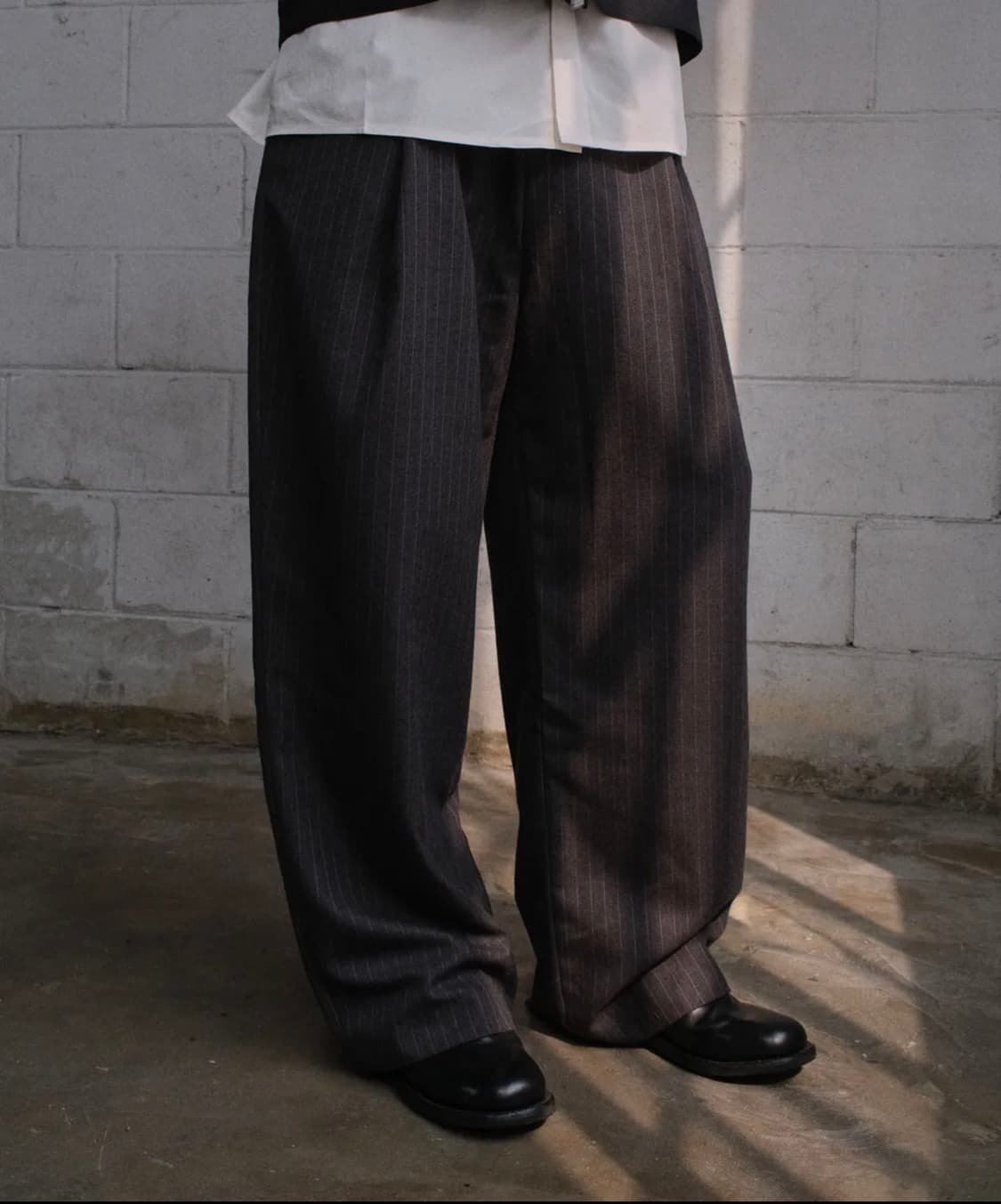 다이브인 스트라이프 팬츠 챠콜 1사이즈 상품이미지1