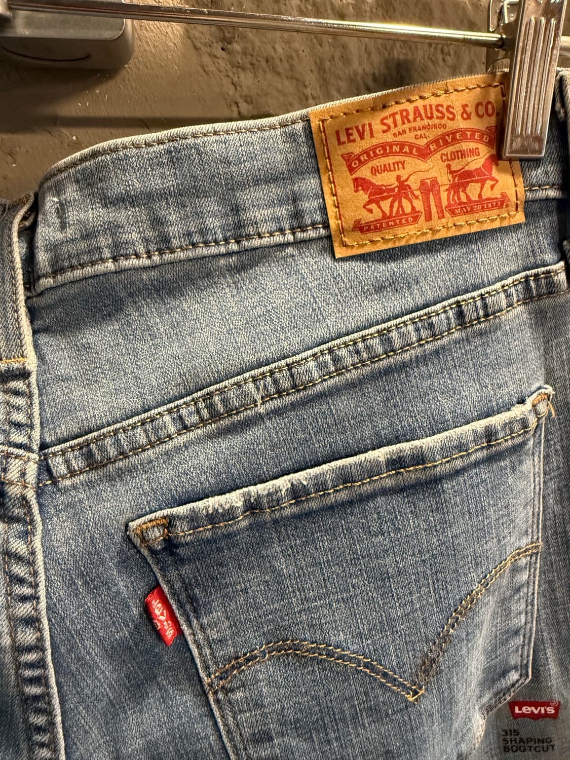 29 리바이스 LEVIS 315 셰이핑 부츠컷 데님 팬츠 연청 상품이미지6