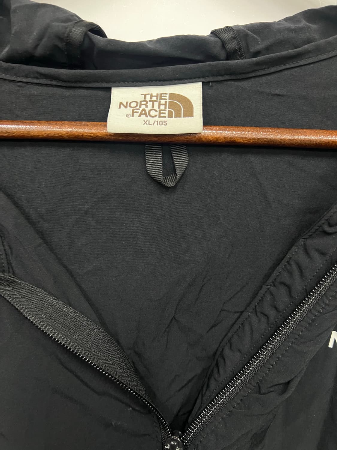 노스페이스 블랙 바람막이 상품이미지2