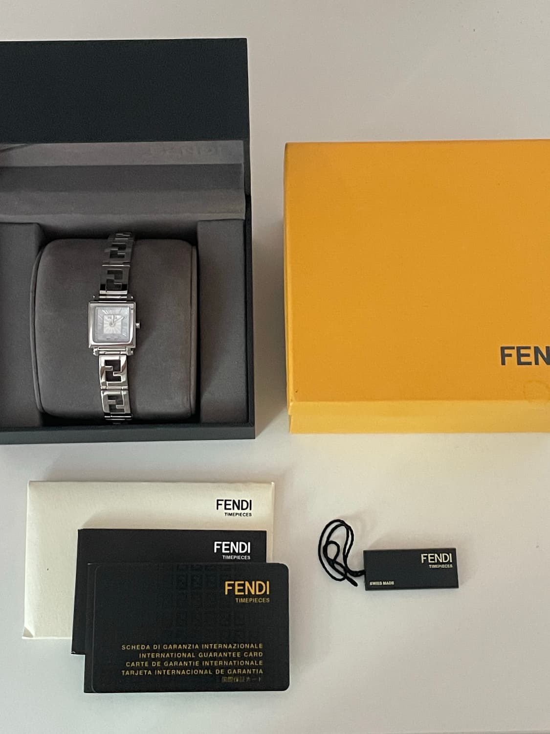 FENDI New quadro watch / 펜디 뉴콰드로 시계 상품이미지10