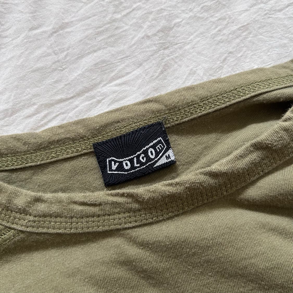 90-00’s Volcom Logo Khaki T-shirts 상품이미지6