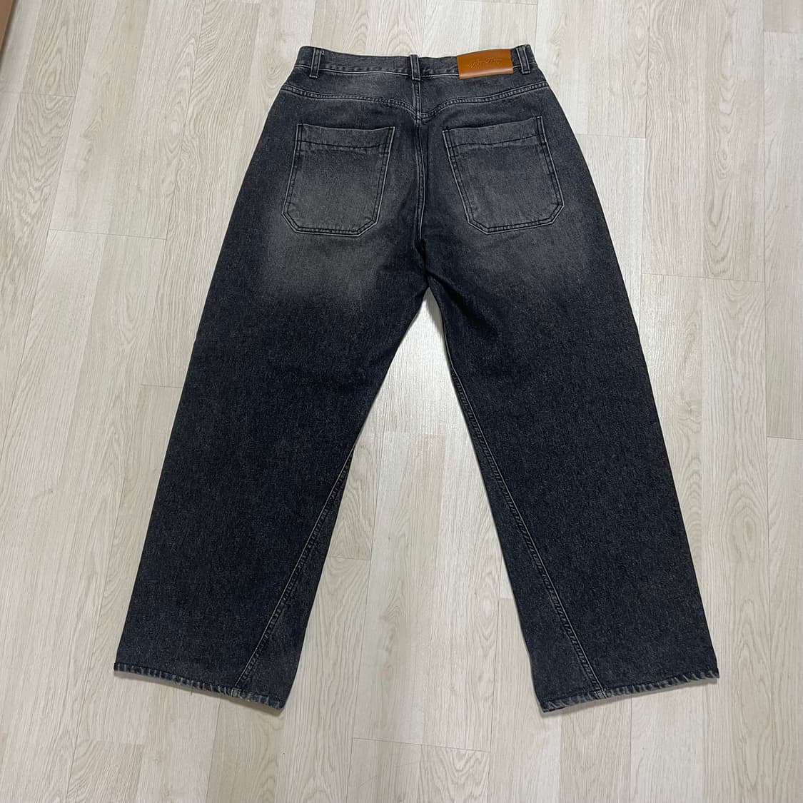 애프터프레이 와이드 워시드 슬래쉬 데님 진스 차콜 상품이미지3