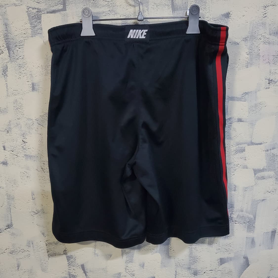 나이키 스우시 기능성 블랙 레드라인 반바지  상품이미지2