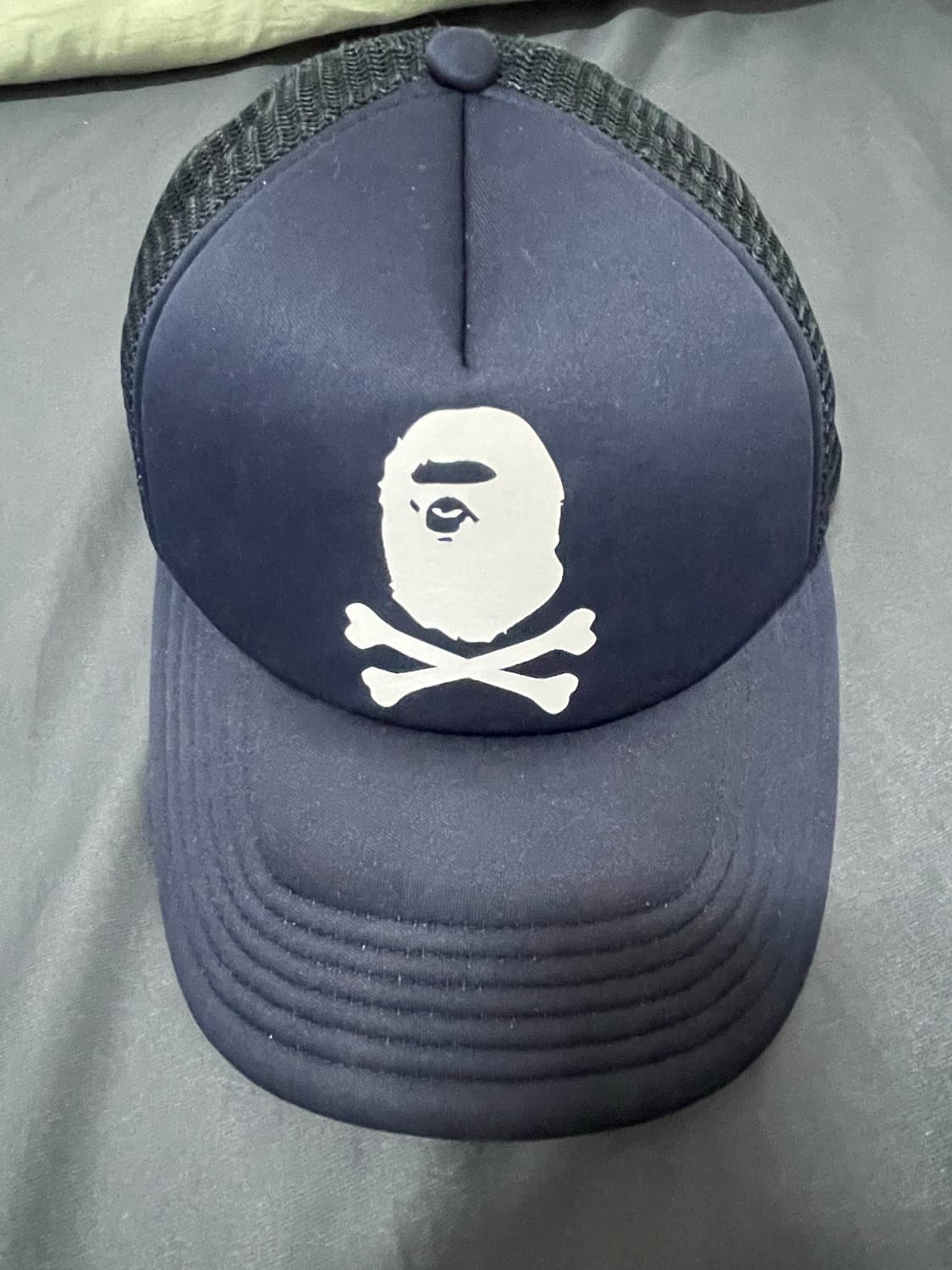 베이프 pirate store 한정 메쉬캡 상품이미지1