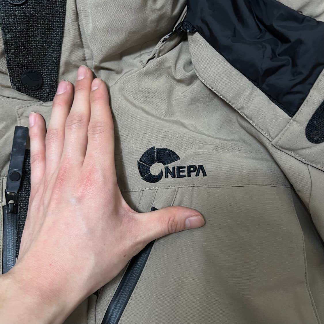 네파 남성 로고 헤비 구스다운 후드 패딩 XL/105  상품이미지3