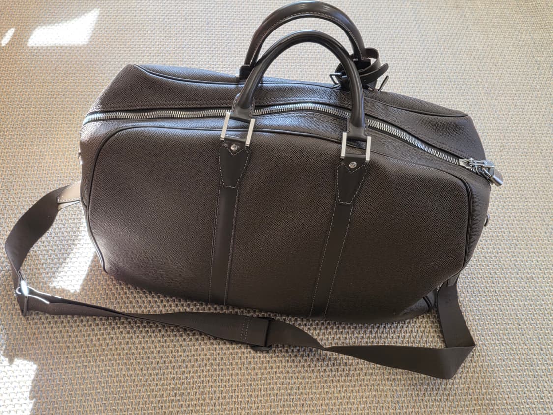 신품급 루이비통 클래식 타이가 통가죽 켄탈 키폴 보스턴백 상품이미지2