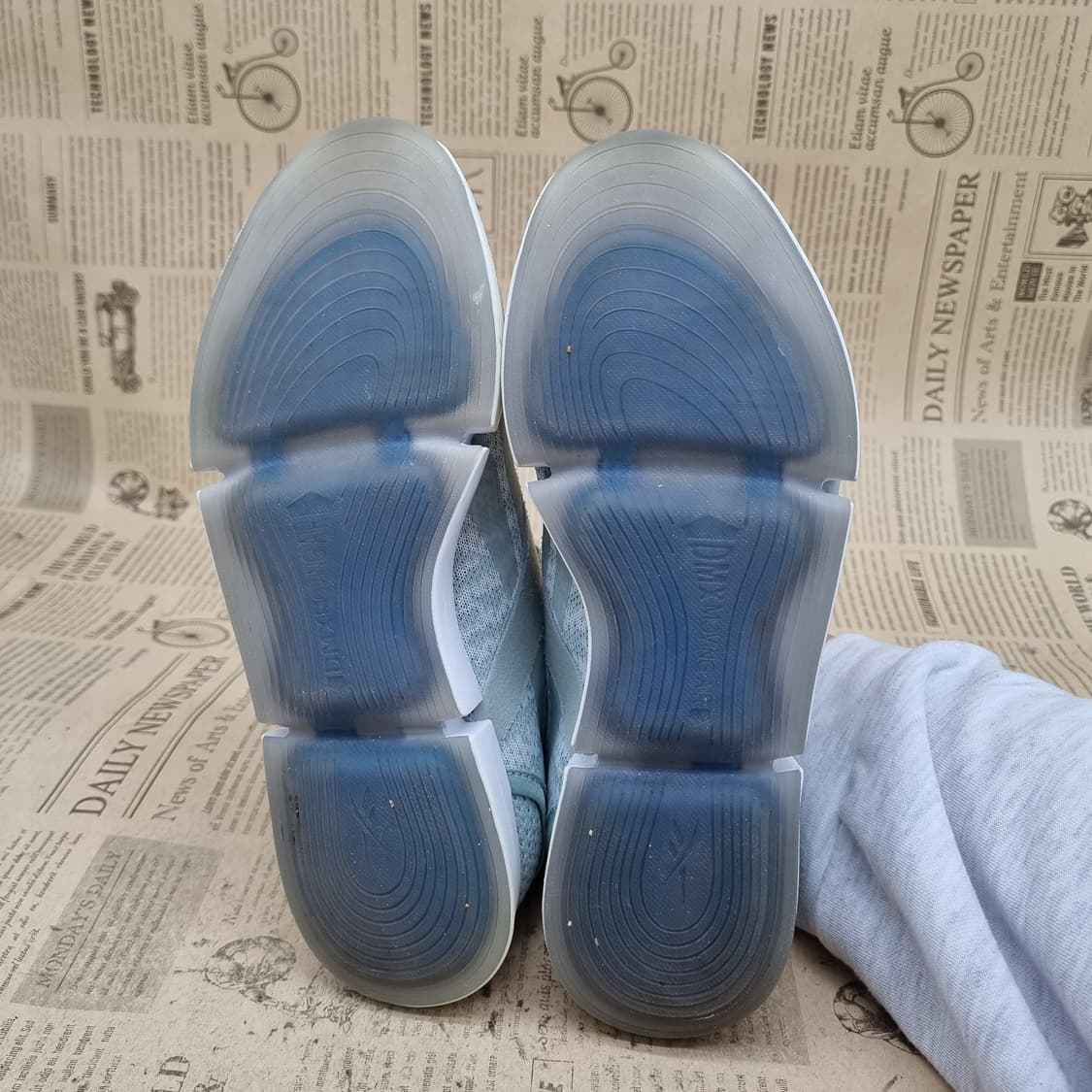 리복 데일리핏 여성워킹화240 상품이미지3