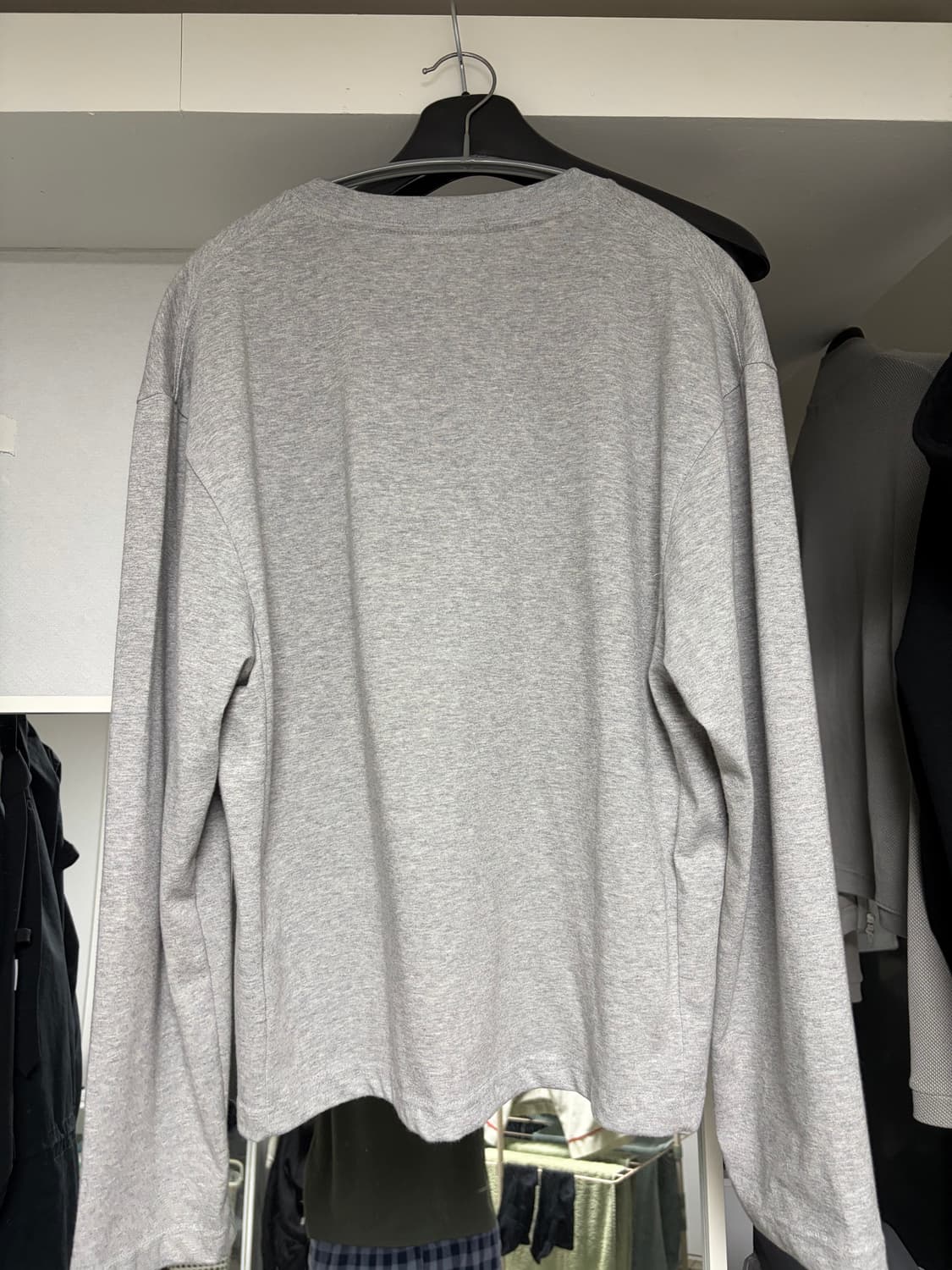 다이브인 유니폼 크롭 롱슬리브 멜란지 그레이 상품이미지3