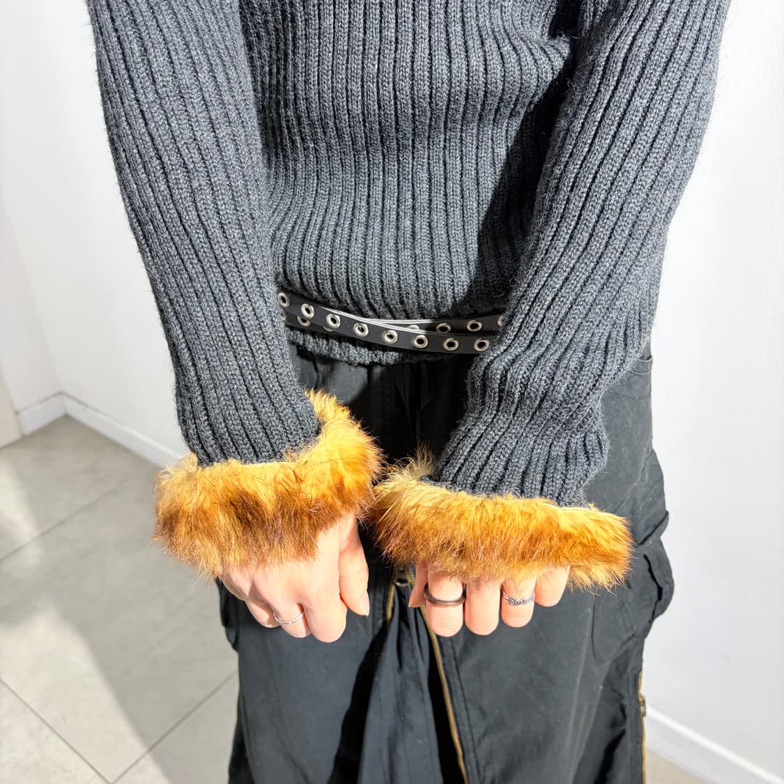 Amava arzuaga 차콜 퍼 니트 후드 상품이미지3