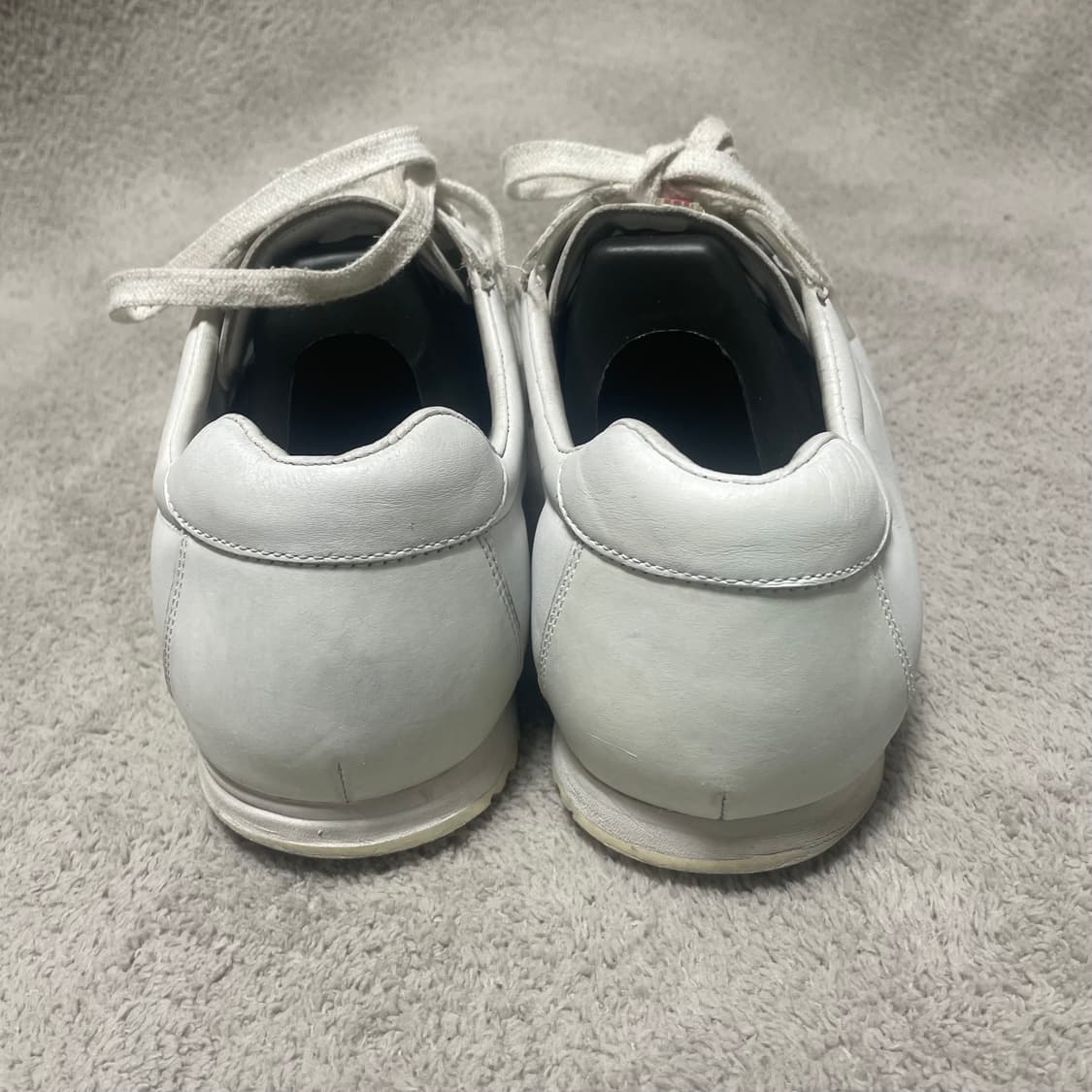 285) 프라다 스포츠 레더 로고 스니커즈 화이트 상품이미지6