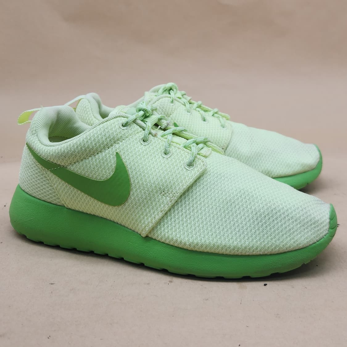 나이키 로쉬원 여성운동화225 상품이미지1