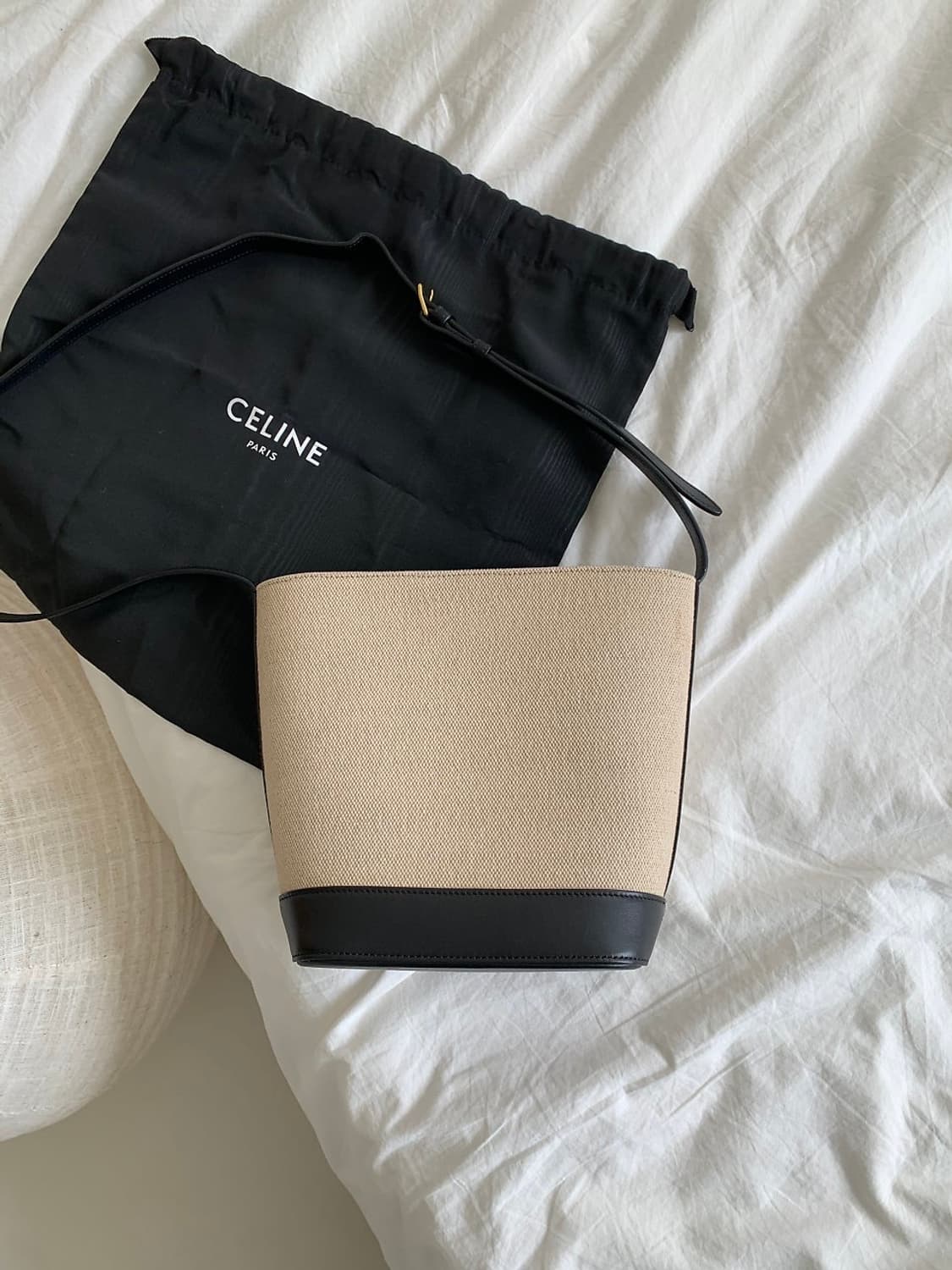 셀린느 트리오페 버킷백 상품이미지4