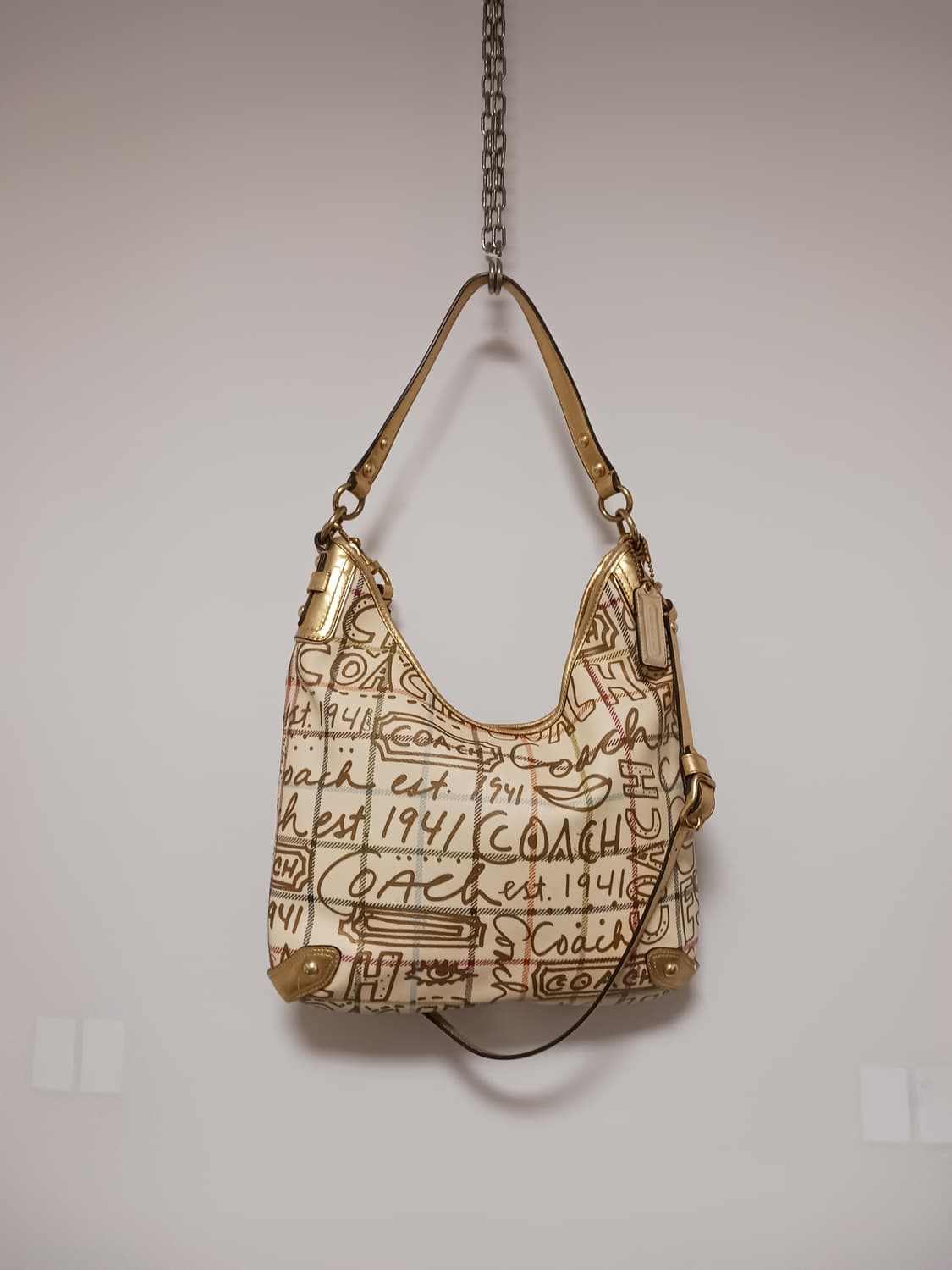 코치  골드 그라피티 숄더백 상품이미지3