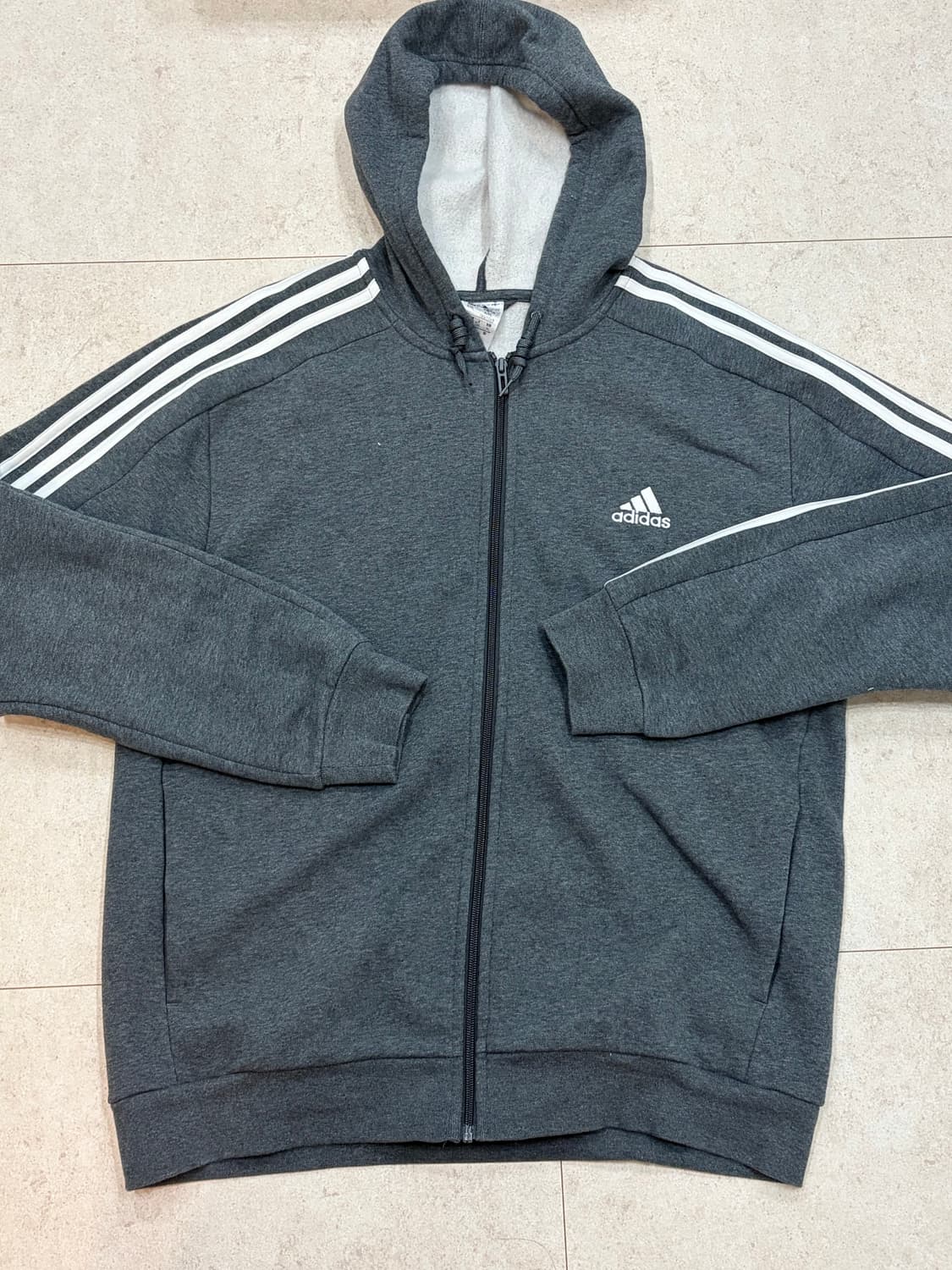 아디다스 차콜 기모 후드집업 상품이미지1