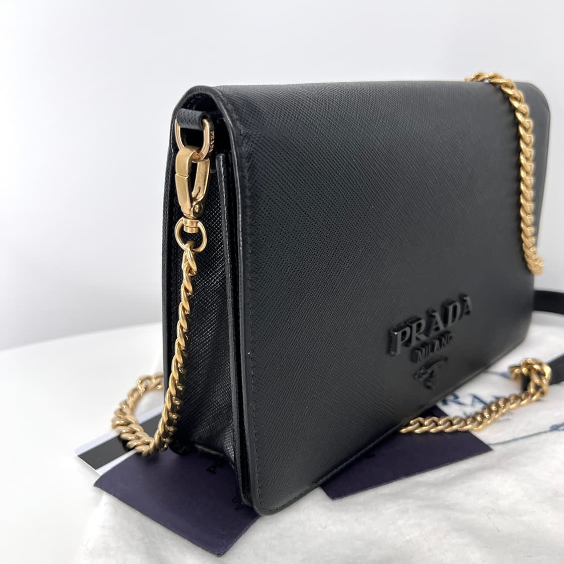 프라다 사피아노 블랙로고 체인 크로스백 블랙 (1BP018) 상품이미지6